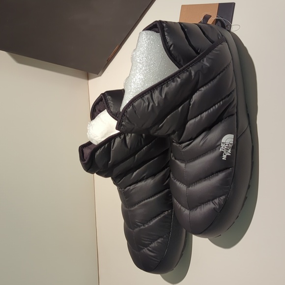 COPY - Mens North Face Thermoball Traction Bootie Slippers - Picture 5 of 7